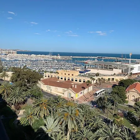 Center And Beach Daire